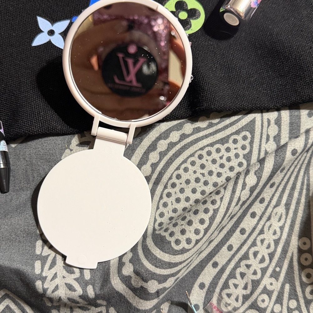 Multicolor 5 piece Accessory Set. - Picture 6 of 6